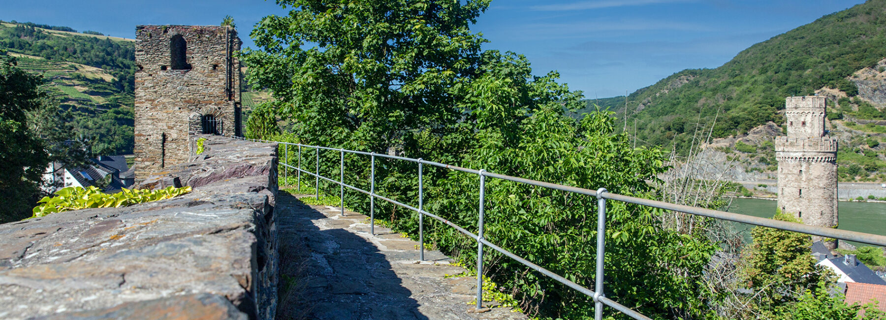 Sagenhafte Wege  am romantischen Rhein